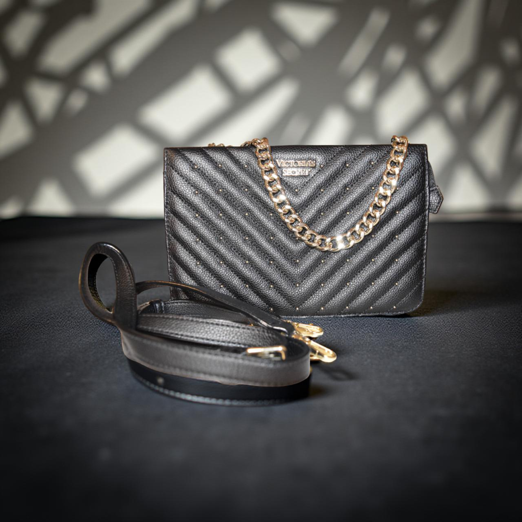 black vs purse