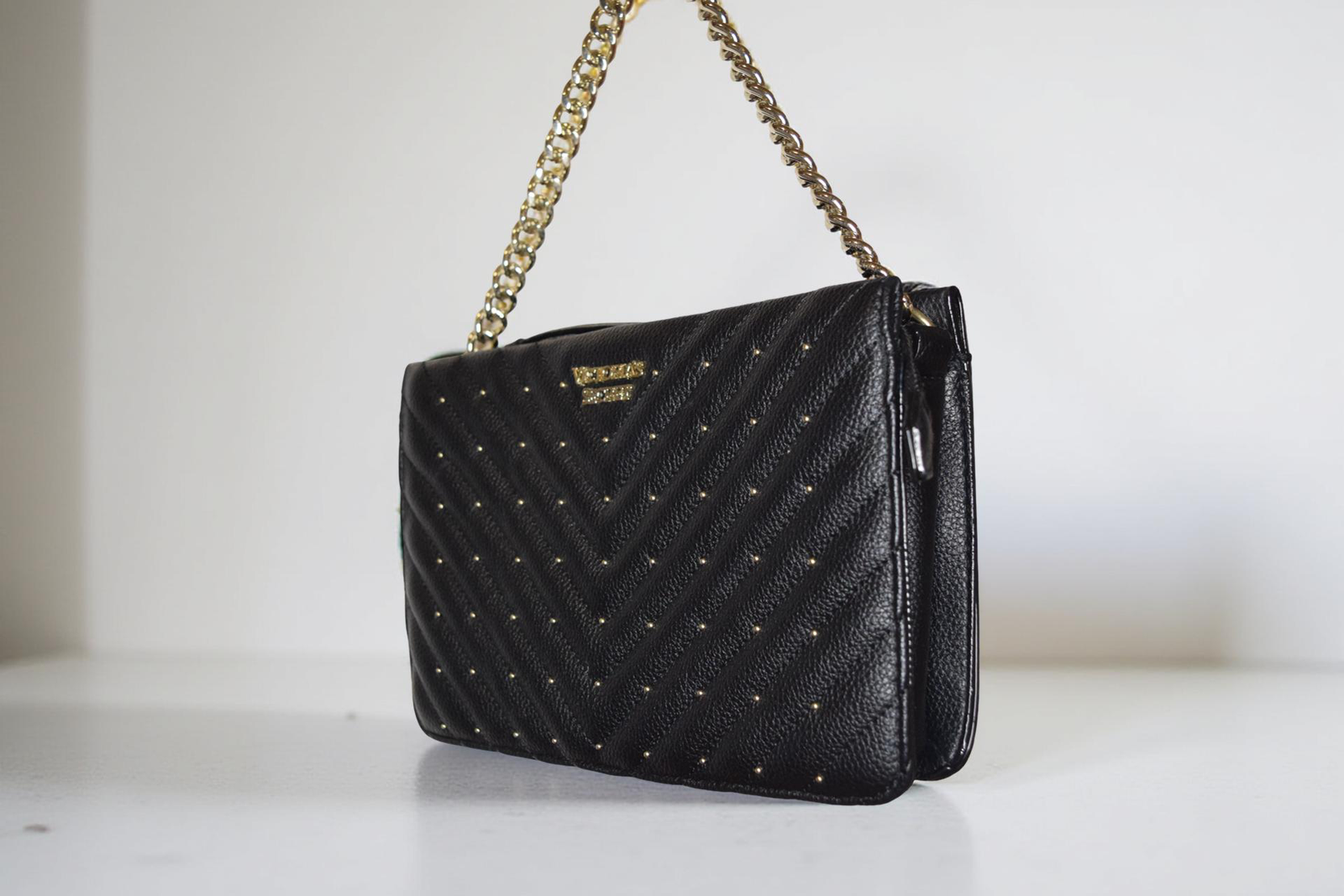 black vs purse black vs purse